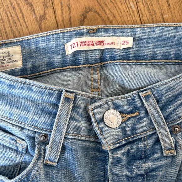 Levi’s 721 High-rise Skinny Jeans with Rips - Picture 2 of 3